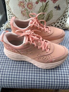 Hoka Bondi